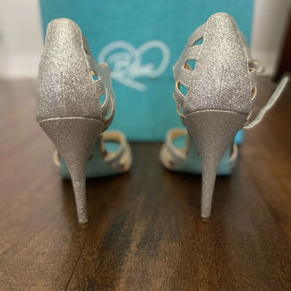 Blue by Betsey Johnson Silver Glitter Heels 8.5 - Picture 9 of 12